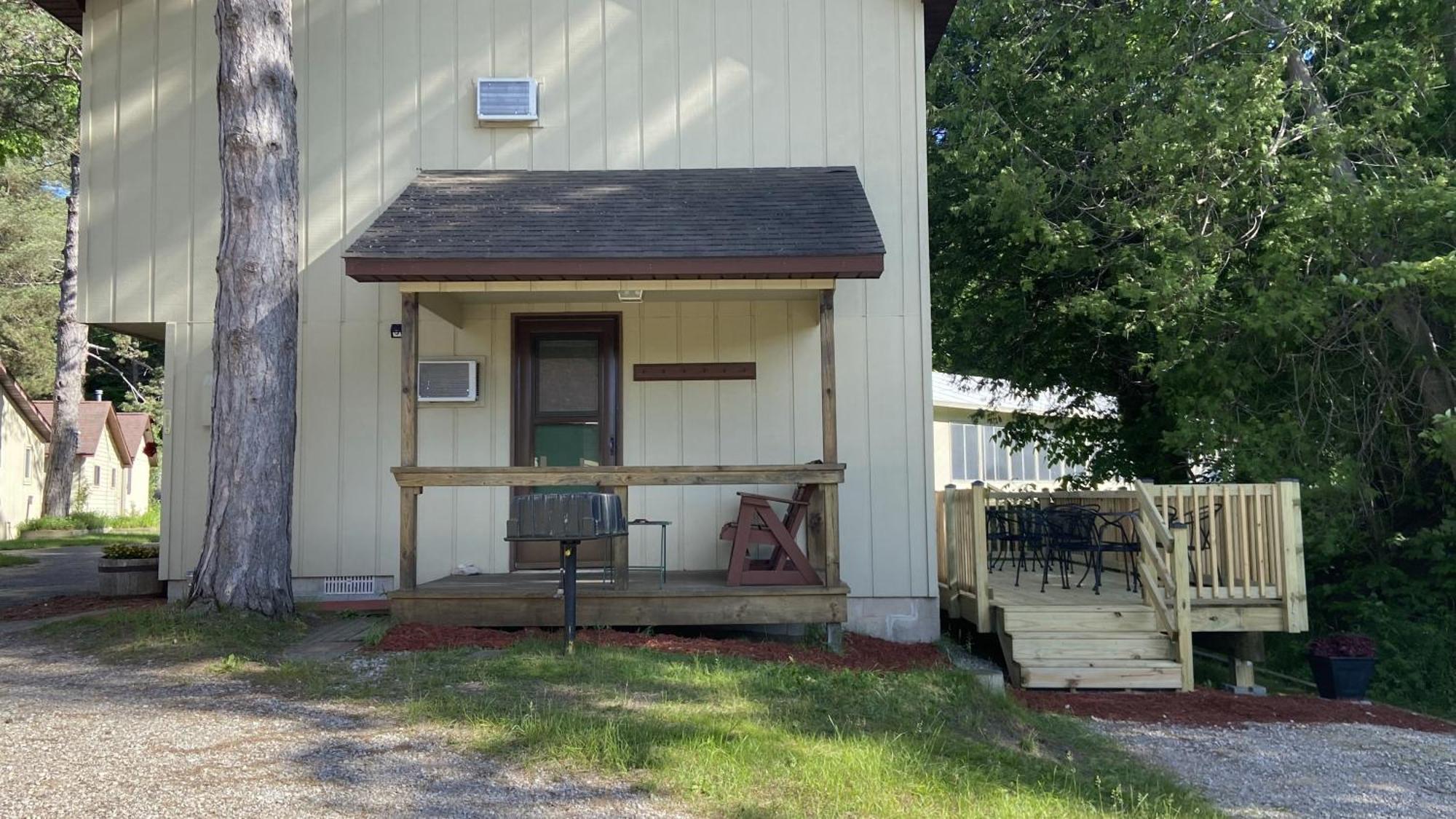 Betsie Riverside Resort Benzonia Exterior photo